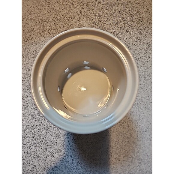 Chefs Fresh Valley Farm Company Stoneware Garlic Keeper W/lid - Gently Used - Picture 5 of 5